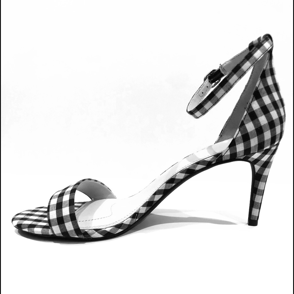 Black & White gingham pumps